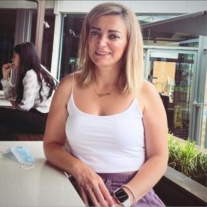 Meet your Posher, Christine